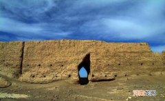 俄国西夏黑水城一佛塔中，发现被囚700年女性