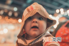 2022年出生简短干净女孩名字何姓 虎年何姓最简洁有意境的名字