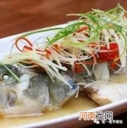 清蒸鲈鱼，加料酒和盐可就错了！ 这才是正确做法