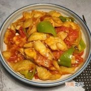 做烧茄子时，茄子不要直接下锅炸，多加一步，茄子更入味