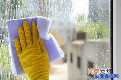 教你6个家里擦玻璃妙招，干净省事不费劲！