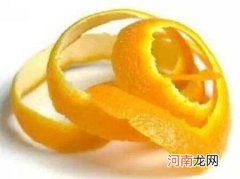 吃橘子不要扔掉皮 橘子皮也是一块宝