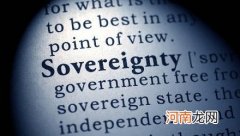 为什么人们会不自觉相信权威？