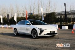 高性能新势力 赛道体验全新智己L7