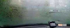 车前玻璃起雾怎么解决？车内前挡风玻璃老是起雾怎么办