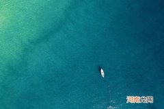 摄影师们常用的“心机”构图法 - 点构图