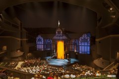 乌镇戏剧节高价票卖疯，戏剧能赚钱了？