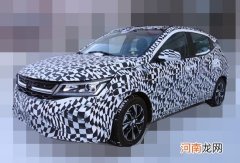 有望搭载1.5T发动机 五菱全新SUV谍照曝光