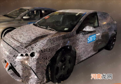 名爵全新电动车谍照：两厢设计 后独立悬挂