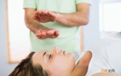 为什么吃母乳比配方奶容易饿 母乳比奶粉抗饿吗