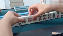 暗杠需要摸牌吗