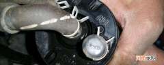 开暖风有汽油味怎么回事？汽车空调吹出来的风有汽油味