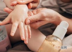 抚触油和身体乳的区别