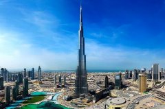 迪拜哈利法塔高达828米，总共162层 世界第一高楼