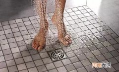 淋浴房防臭地漏堵了如何疏通 地漏堵住了怎样疏通啊