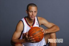 库里是不是黑人血统 库里是黑人还是白人