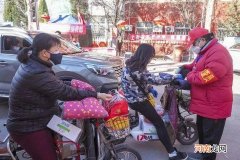 社区工作一个月能拿多少钱 社工工资多少钱一月