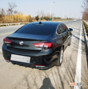 车跑高速稳和什么有关系 为什么有的车跑高速特别稳