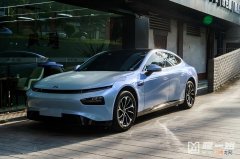 小车全车贴膜要多少钱 车膜一般多少钱