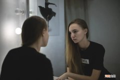 家中镜子如何摆放比较合适 镜子放在家里什么位置最好