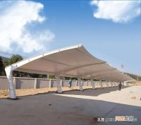 膜结构停车棚价格多少钱一平方 膜结构车棚多少钱一方