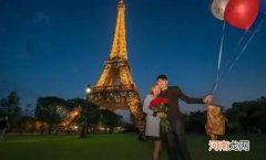 男生在亲亲的时候手会乱放呢 男生接吻时为什么手不老实