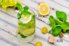 薄荷泡水怎么是黄色的 薄荷泡水为什么发黄