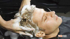 眼睛不沾水的洗头方法