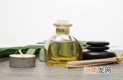 茶树精油有什么效果和用途 茶树精油的功效与作用及使用方法