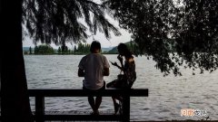 大龄青年是多少岁