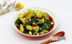 凉拌黄瓜怎么做简单又爽口 凉拌黄瓜怎么做又脆又好吃