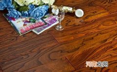 轻松除去木地板污渍的方法