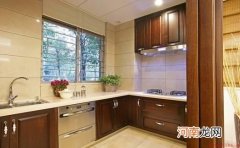 让厨房不再油腻腻！厨房清洁的技巧