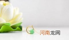 翡翠拿什么敲 敲翡翠的棒是什么样子