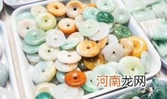 翡翠颜色墨绿 绿翡翠中带墨色是什么