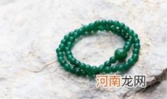 女孩戴翡翠什么样式的 女戴什么形状翡翠