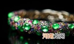 翡翠为什么要用强酸洗 为什么要酸洗翡翠