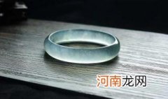 翡翠玉手镯怎么选择? 天然翡翠玉手镯怎么选择