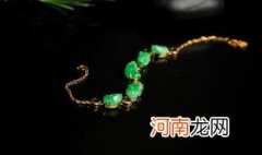 翡翠手链怎么搭配黄金好看，翡翠手串搭配黄金