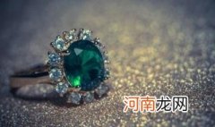 去云南买翡翠怎么样，现在云南旅游买的翡翠怎么样