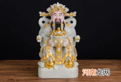 2022年正月初五接财神烧几根香