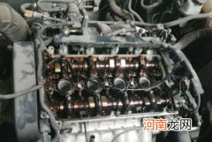 发动机机油油泥多是什么原因