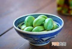 腊八蒜放在冷的地方还是暖的地方