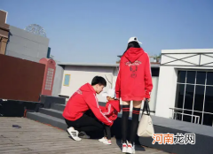 ?本命年穿红色衣服要长辈买吗