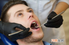 拔牙后口水是要含着好还是咽下去好