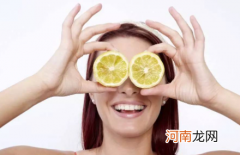 维c抹脸上怎么有点疼