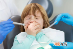 ?拔牙后棉球可以咬一晚上吗