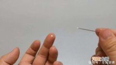手上的刺怎么快速出来 手里扎了个小刺挑不出来怎么办