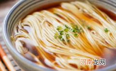 阳春面用黑胡椒还是白胡椒