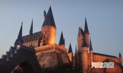 北京环球影城灯光秀有几场